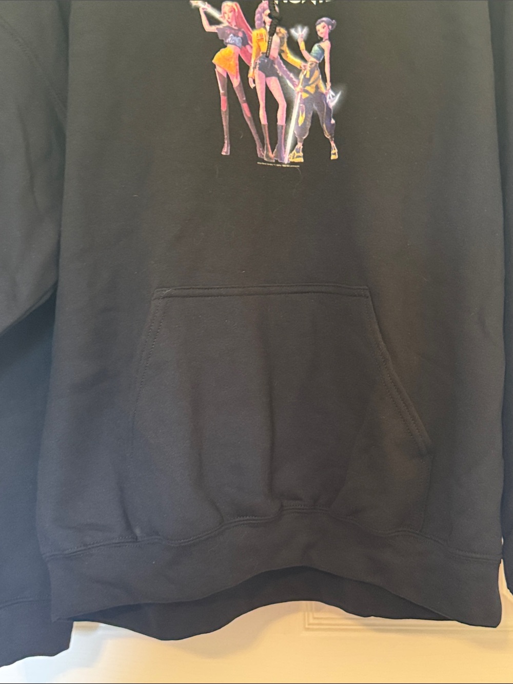 KPOP Demon Hunters Netflix Black Graphic Hoodie Size Large NWOT - Picture 5 of 8
